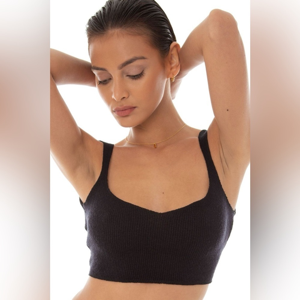 ARE YOU AM I Niam black knit tank